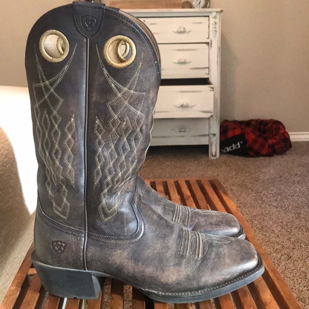 Men’s Ariat Square Toe Cowboy Boots
